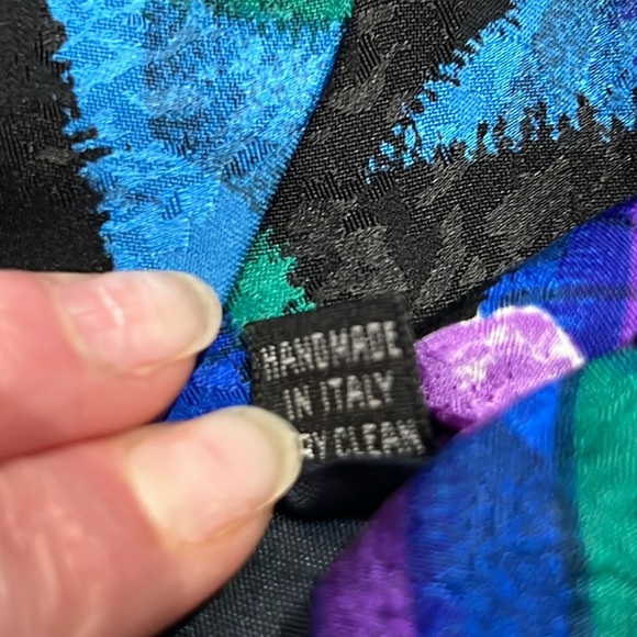 Sazzari Men's 100% Silk Purple Floral Classic Tie - Picture 6 of 8